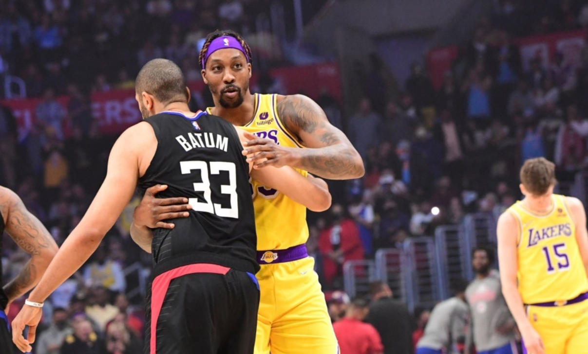 开云体育-明尼联主场惨败，降级形势岌岌可危