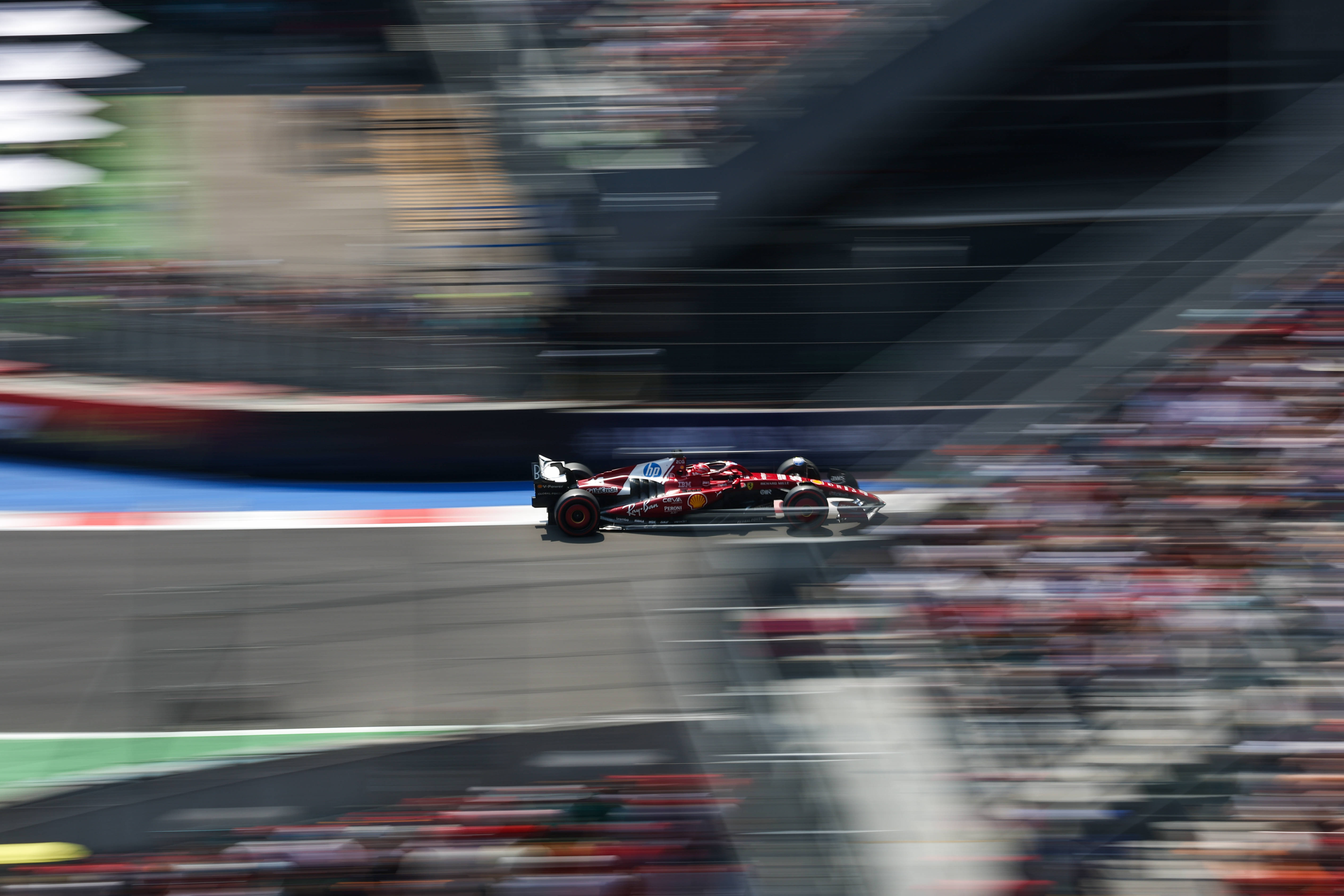 哈斯车队险胜红牛车队,拉塞尔刷新纪录 哈斯车队险胜红牛车队,拉塞尔刷新纪录