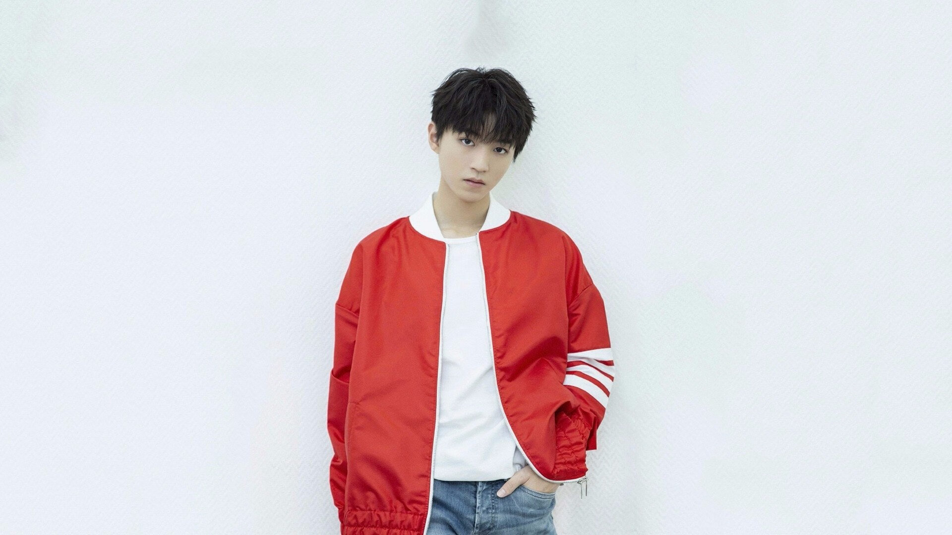 风暴眼，基辅的巷战与安联球场的弧线，人类在什么战场上证明自己？